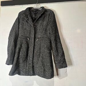 Black and white herringbone coat(large)